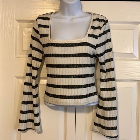 TEN SIXTY SHERMAN, cropped long sleeve, open scoop neck, medium - Picture 1 of 11